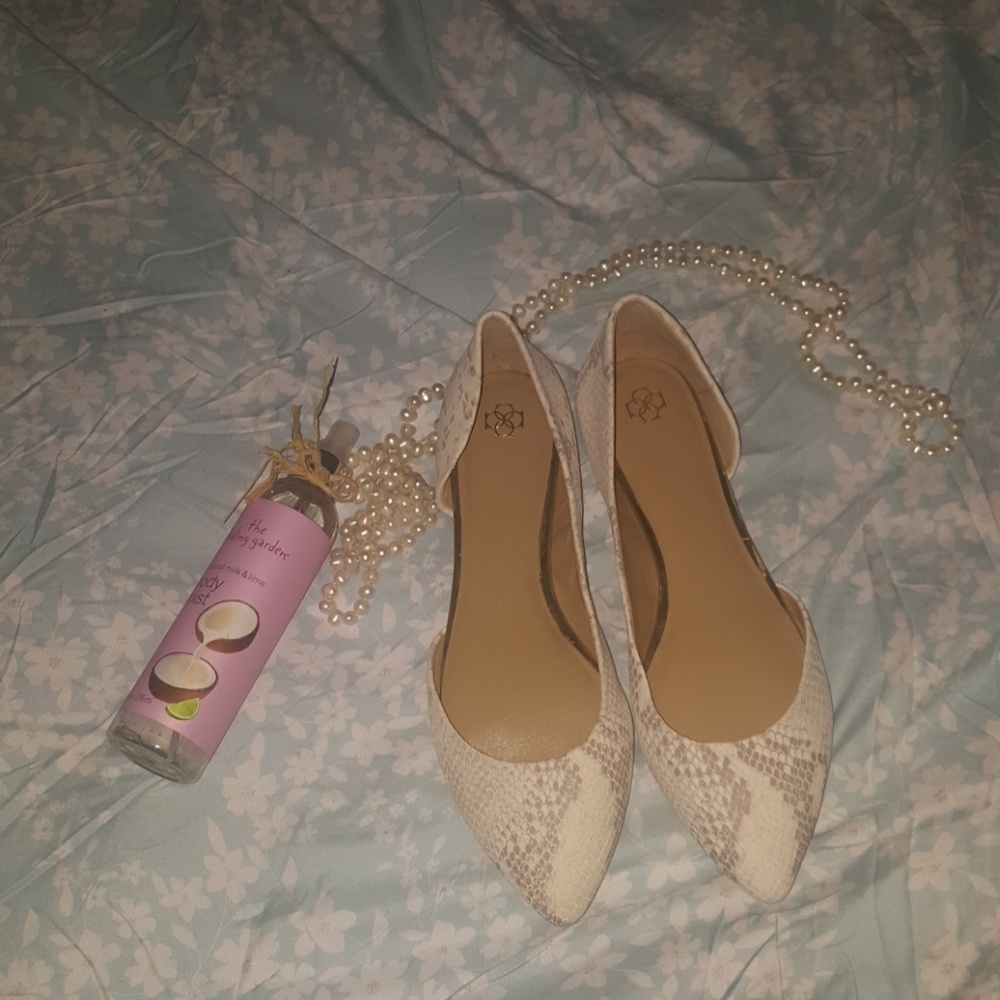 Ann taylor leather snakeskin D'orsay flats